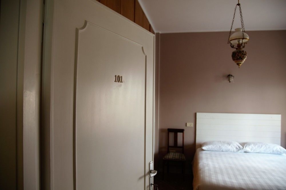 Roma Talenti Breme B&B Dış mekan fotoğraf